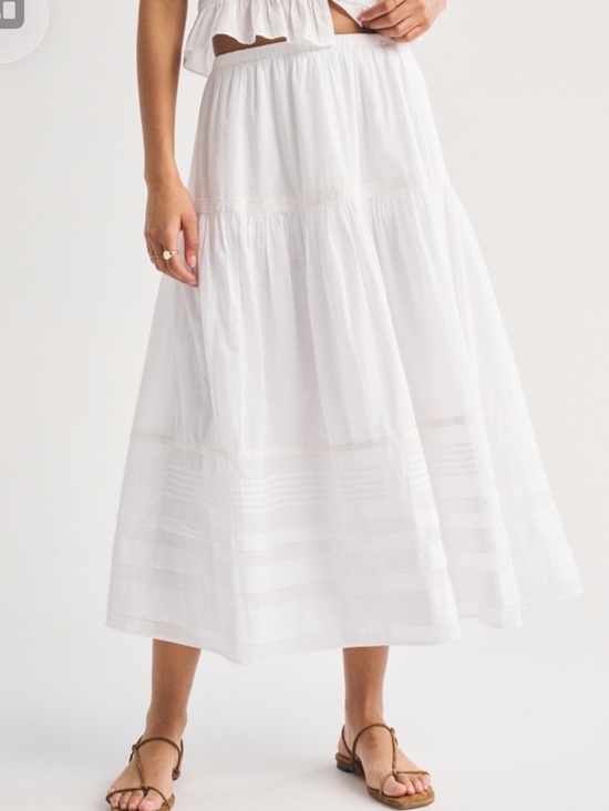 Hollister Dresses & Skirts - Hollister Women's White Tiered Cotton Midi Skirt